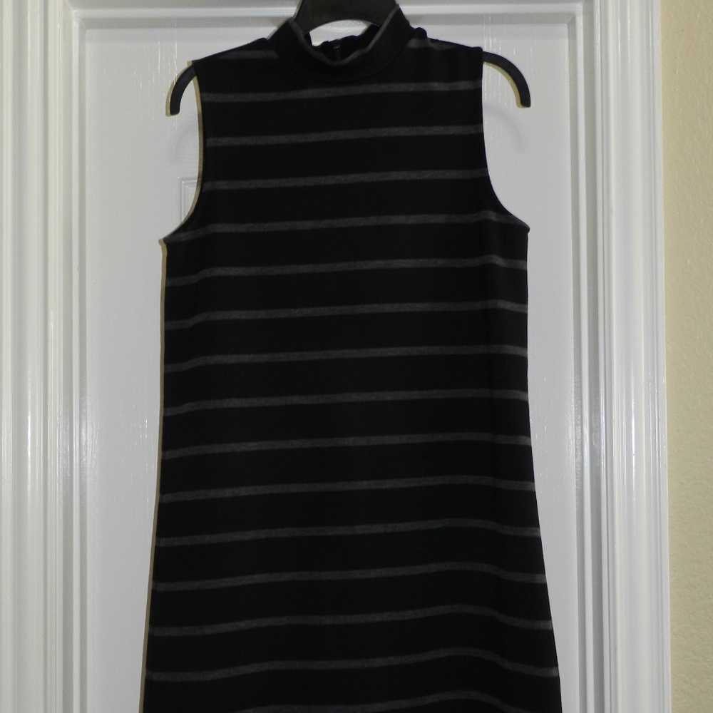 Paraphrase Knit Shift Dress Black Gray Stripes